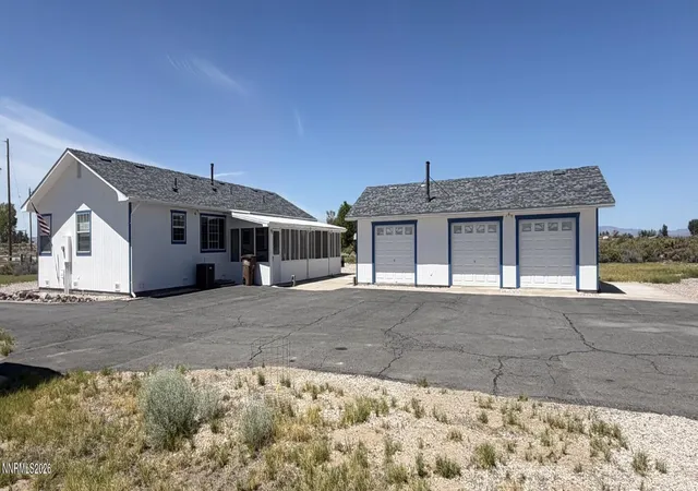 Homes for sale in Fallon, NV | 4262 Margoree Ln, Fallon, NV 89406 | MLS# 260008513