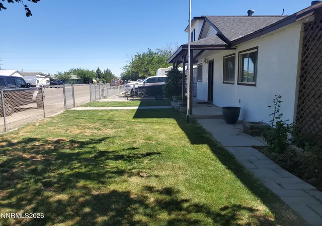 3rd image of 950 H St, Hawthorne, NV 89415 | MLS# 260007529