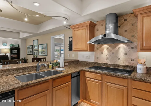 4th image of 200 W 2Nd St #1406, Reno, NV 89501 | MLS# 260008075