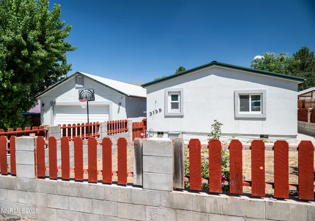 image of 3135 Valley Wy, Winnemucca, NV 89445 | MLS# 260008122