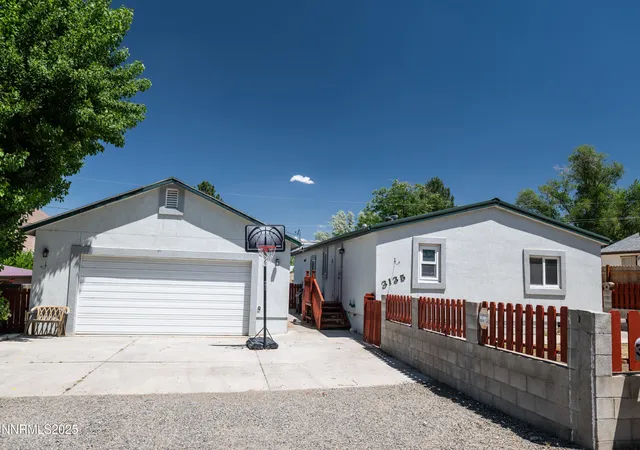 image of 3135 Valley Wy, Winnemucca, NV 89445 | MLS# 260008122