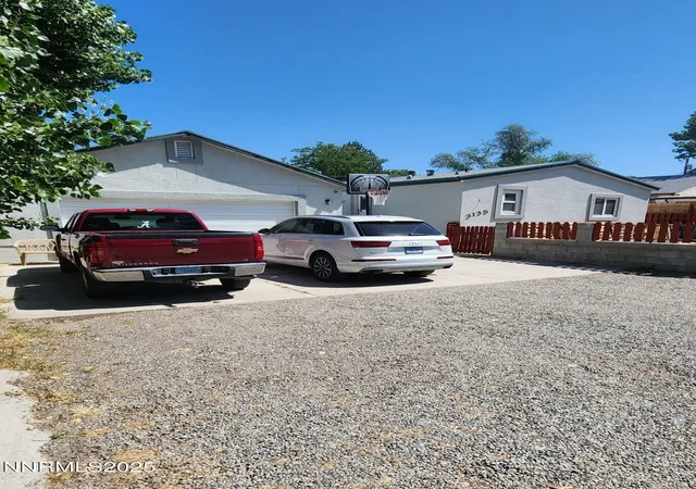 image of 3135 Valley Wy, Winnemucca, NV 89445 | MLS# 260008122