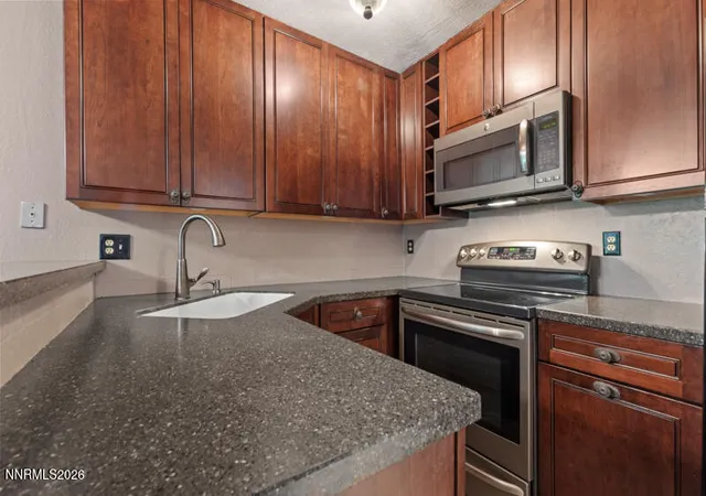 Listing Photo 4 - Condo for sale in building located at 4648 Rio Poco Rd, Reno, NV 89502