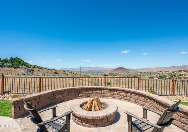 Single family home for sale at 635 Valle Verde Dr, Sparks, NV 89441 | MLS# 260008677