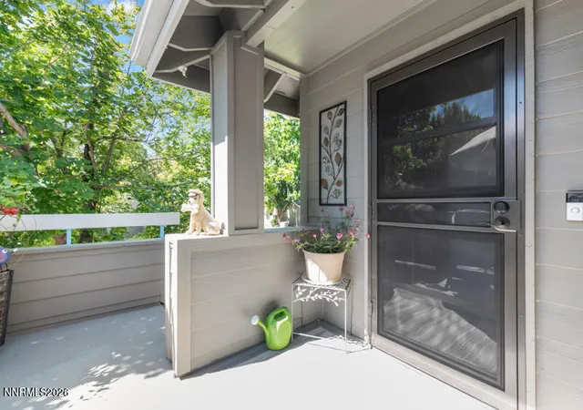 Listing Photo 4 - Condo for sale in building located at 3199 Oakshire Ct, Reno, NV 89509