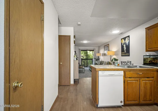 Listing Photo 4 - Condo for sale in building located at 1466 Selmi Dr, Reno, NV 89512