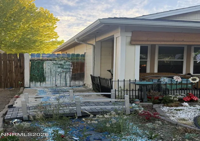 Homes for sale in Gardnerville, NV | 1394 Pin Oak Dr, Gardnerville, NV 89410 | MLS# 260008731