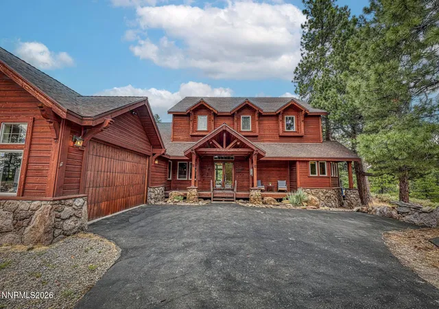 Single family home for sale at 14594 Boca View Ct, Truckee, CA 96161 | MLS# 260009058