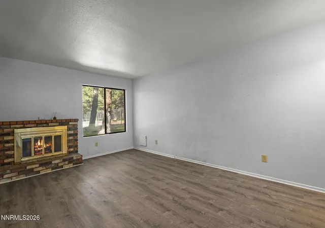 Listing Photo 5 - Condo for sale in building located at 4716 Rio Poco Rd, Reno, NV 89502