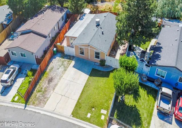 Photo 3 of Manufactured home for sale at 125 Sugar Hl Dr, Sun Valley, NV 89433 | MLS# 260009289 | Listing updated on 2026-08-28