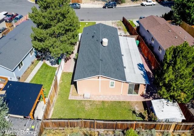 Photo 4 of Manufactured home for sale at 125 Sugar Hl Dr, Sun Valley, NV 89433 | MLS# 260009289 | Listing updated on 2026-08-28