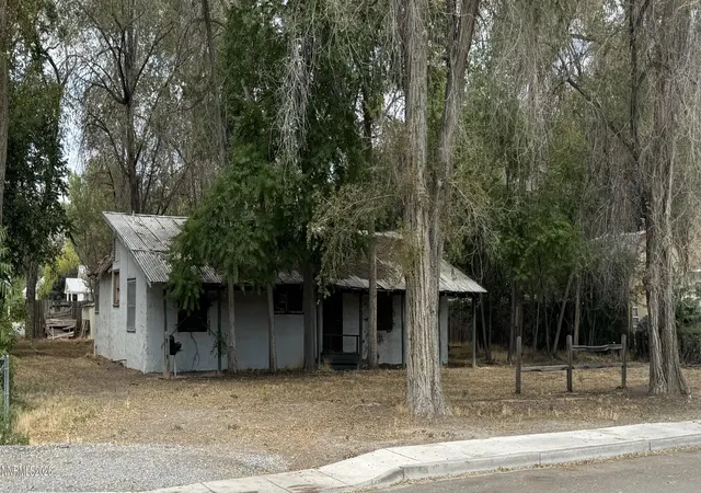 Photo 1 of Single family home for sale at 1555 Elmhurst Ave, Lovelock, NV 89419 | MLS# 260009637 | Listing updated on 2026-09-28
