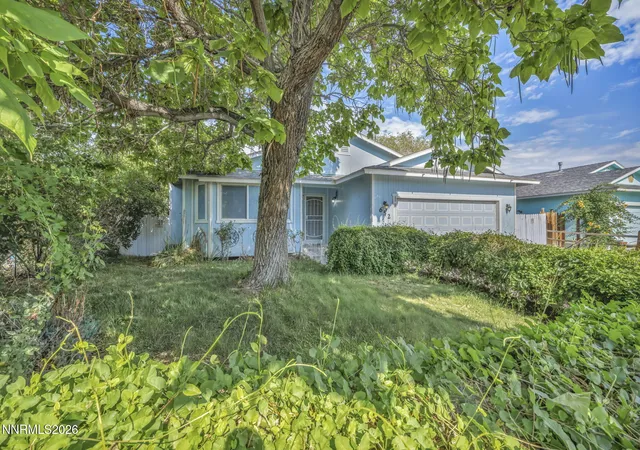 Photo 2 of Single family home for sale at 652 Silver Lace Blvd, Fernley, NV 89408 | MLS# 260009465 | Listing updated on 2026-09-26