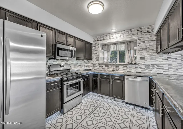 Photo 3 of Single family home for sale at 652 Silver Lace Blvd, Fernley, NV 89408 | MLS# 260009465 | Listing updated on 2026-09-26