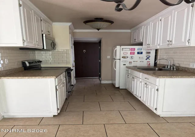 Listing Photo 2 - Condo for sale in building located at 1535 Delucchi Ln, Reno, NV 89502 - Unit # 41