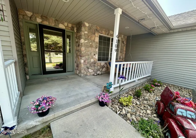 Photo 4 of Single family home for sale at 4109 Broken Hl Dr, Winnemucca, NV 89445 | MLS# 260009743 | Listing updated on 2026-09-01