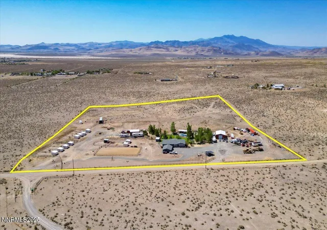 Photo 3 of Manufactured home for sale at 10815 Iroquois Trl, Silver Springs, NV 89429 | MLS# 260009841 | Listing updated on 2026-07-31