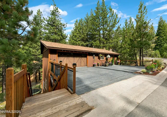 Photo 3 of Single family home for sale at 210 Beverly Rd, Stateline, NV 89449 | MLS# 260010564 | Listing updated on 2026-10-08
