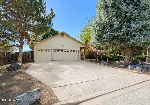 Photo 1 of Single family home for sale at 198 Desert Rose Dr, Sparks, NV 89441 | MLS# 260010766 | Listing updated on 2026-08-24