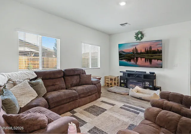 Photo 3 of Single family home for sale at 1040 Conifer Dr, Fallon, NV 89406 | MLS# 260010304 | Listing updated on 2026-09-14