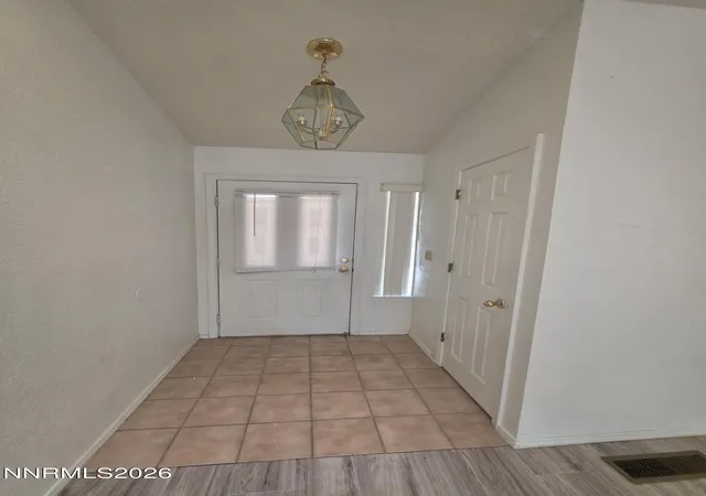 Photo 4 of Single family home for sale at 991 Sunnycrest Dr, Carson City, NV 89705 | MLS# 260010357 | Listing updated on 2026-09-04