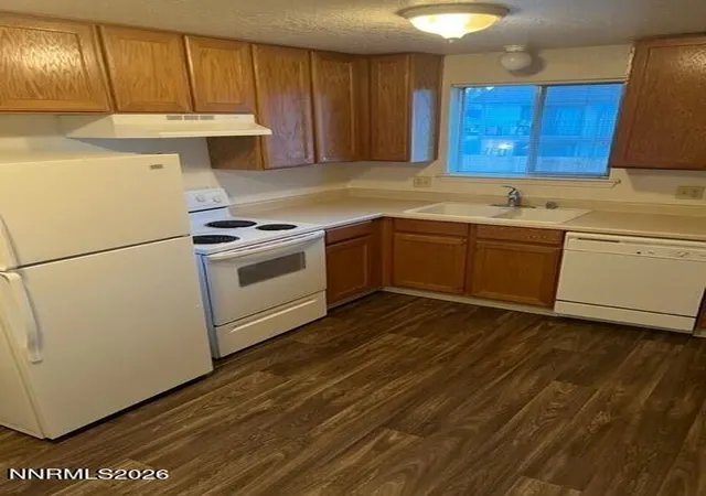 Listing Photo 3 - Condo for sale in building located at 314 W 8th St, Carson City, NV 89703