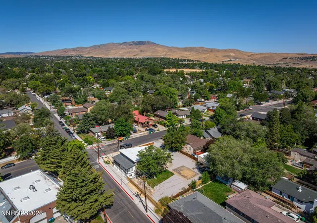 Listing Photo 2 - Condo for sale in building located at 1104 Ralston St, Reno, NV 89503 - Unit #