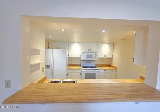 Listing Photo 4 - Condo for sale in building located at 13914 Lear Blvd, Reno, NV 89506