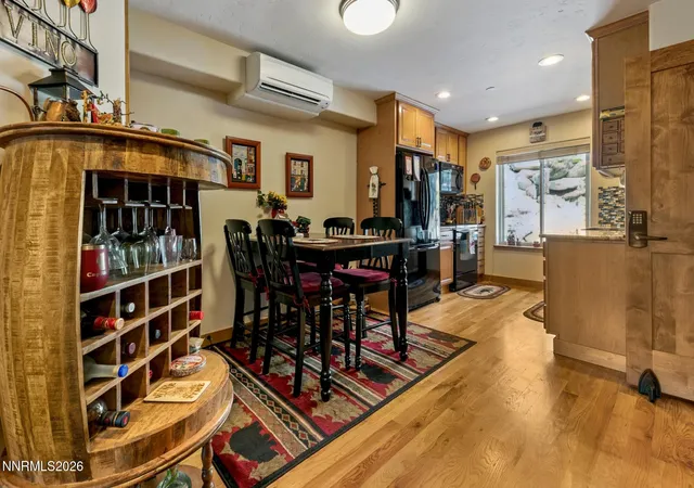 Listing Photo 4 - Condo for sale in building located at 272 Orion Ln, Stateline, NV 89449 - Unit # C