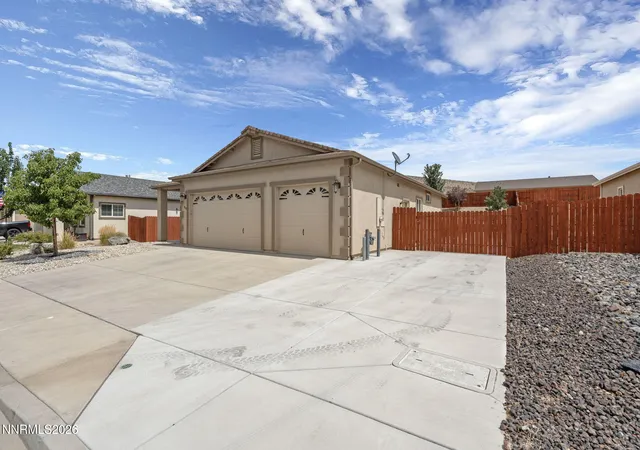 Photo 2 of Single family home for sale at 18194 Kodiak Bear Ct, Reno, NV 89508 | MLS# 260010711 | Listing updated on 2026-09-10