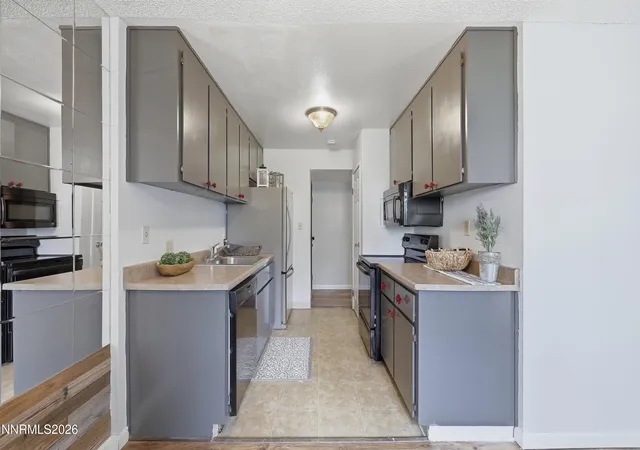 Listing Photo 5 - Condo for sale in building located at 1557 Delucchi Ln, Reno, NV 89502 - Unit #I # 135