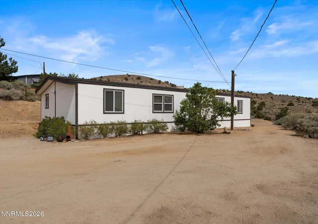 4th image of 325 Gerdes Ave, Sun Valley, NV 89433 | MLS# 260011187