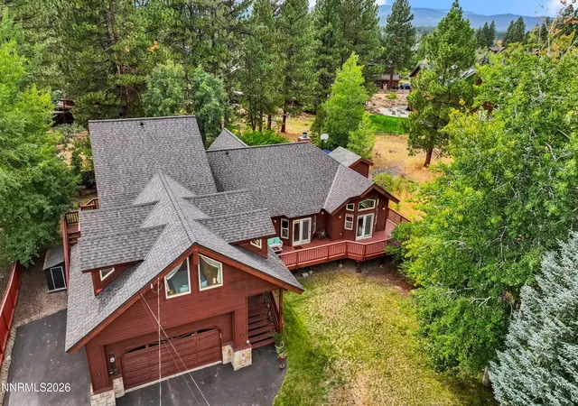Photo 3 of Single family home for sale at 15686 Waterloo Cir, Truckee, CA 96161 | MLS# 260011194 | Listing updated on 2026-09-02