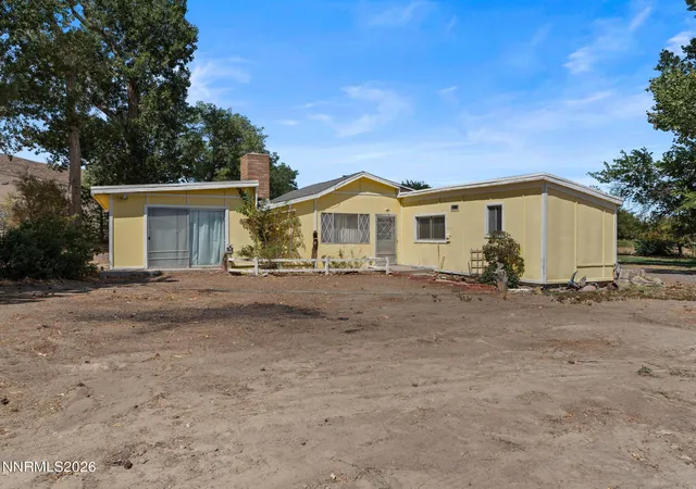 Photo 3 of Single family home for sale at 1450 Truckee Ln, Fernley, NV 89408 | MLS# 260011193 | Listing updated on 2026-10-04