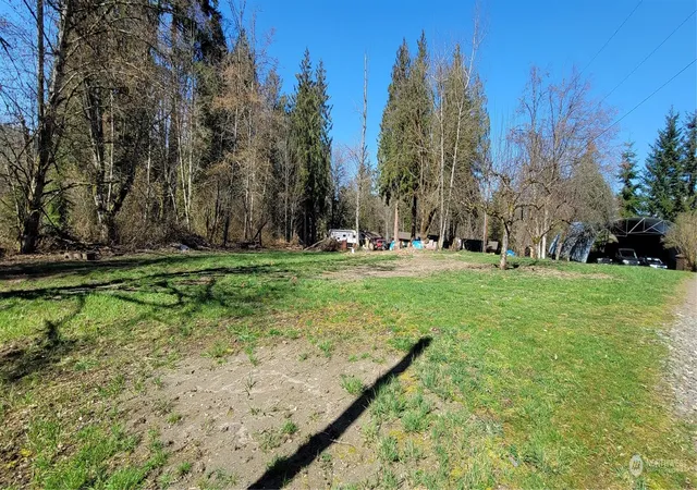 Photo 4 of Sale Pending at 14731 High Brg Rd, Monroe, WA 98272 | MLS# NWM2048128 | Listing updated on 2026-06-16
