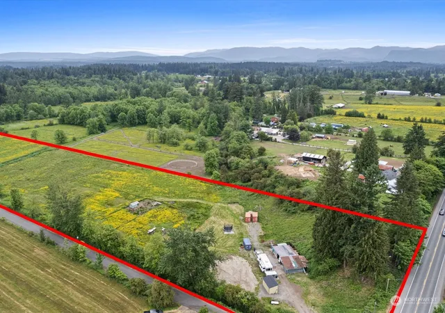 Photo 3 of Sale Pending at 400 Xx 200th Ave SE, Enumclaw, WA 98022 | MLS# NWM2076045 | Listing updated on 2026-09-25