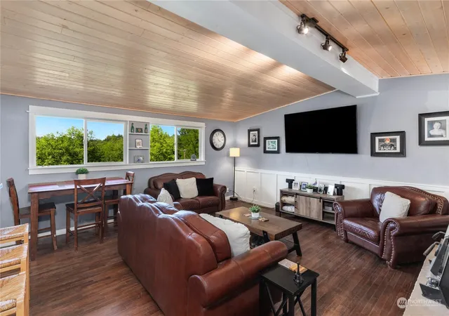 Photo 3 of Sale Pending at 305 NE Waaga Way, Bremerton, WA 98311 | MLS# NWM2136903 | Listing updated on 2026-09-25