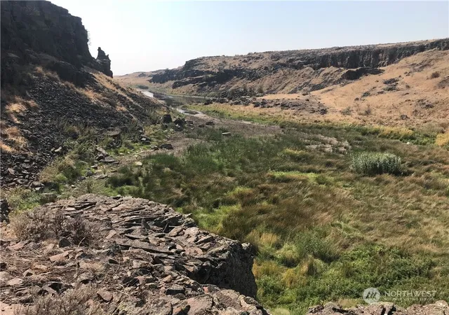 Photo 1 of Sale Pending at 32761 Ne K Rd, Coulee City, WA 99115 | MLS# NWM2142095 | Listing updated on 2025-10-06