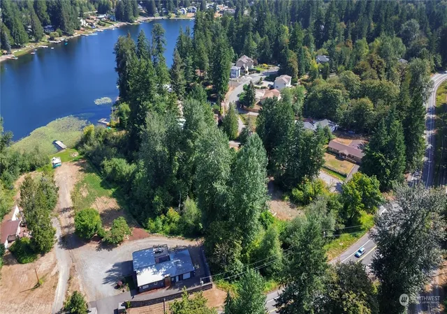 Photo 2 of Sale Pending at 17274 Se Petrovitsky Rd, Renton, WA 98058 | MLS# NWM2153178 | Listing updated on 2026-08-19