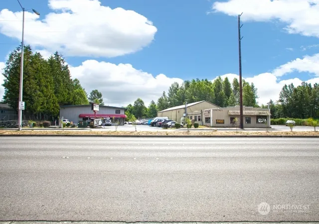 Photo 4 of Sale Pending at 26505 Pacific Hwy S, Des Moines, WA 98198 | MLS# NWM2167753 | Listing updated on 2026-06-16