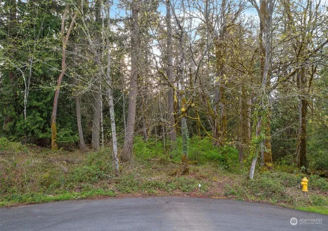Photo 4 of Sale Pending at 19700 SE 17th Street, Sammamish, WA 98075 | MLS# NWM2191700 | Listing updated on 2026-09-25