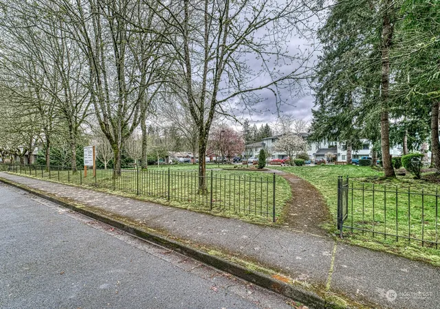 Photo 3 of Sale Pending at 750 3rd Avenue Nw, Issaquah, WA 98027 | MLS# NWM2218464 | Listing updated on 2026-09-25