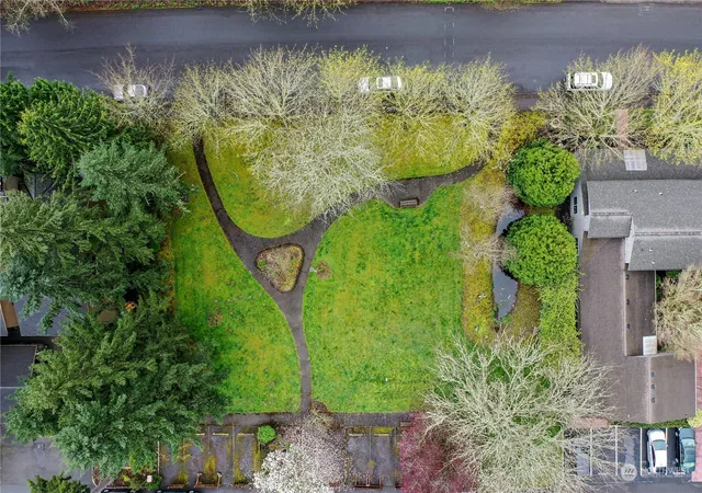 Photo 4 of Sale Pending at 750 3rd Avenue NW, Issaquah, WA 98027 | MLS# NWM2218464 | Listing updated on 2026-09-25