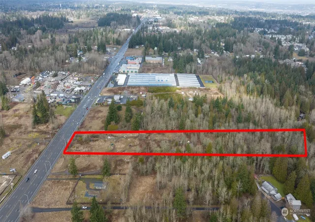 Photo 4 of Sale Pending at 13305 Canyon Rd E, Puyallup, WA 98373 | MLS# NWM2254911 | Listing updated on 2026-09-25