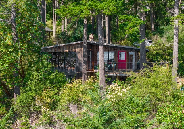Photo 3 of Sale Pending at 9758 Golden View Trl, La Conner, WA 98257 | MLS# NWM2260402 | Listing updated on 2026-09-25