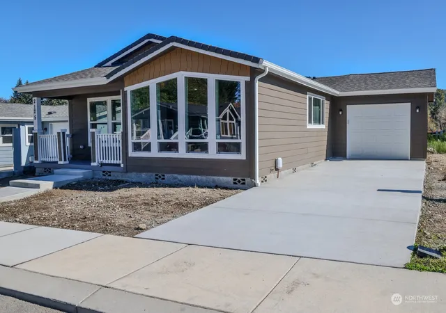 Photo 2 of Sale Pending at 2125 Glacier St #82, Enumclaw, WA 98022 | MLS# NWM2299067 | Listing updated on 2026-09-25