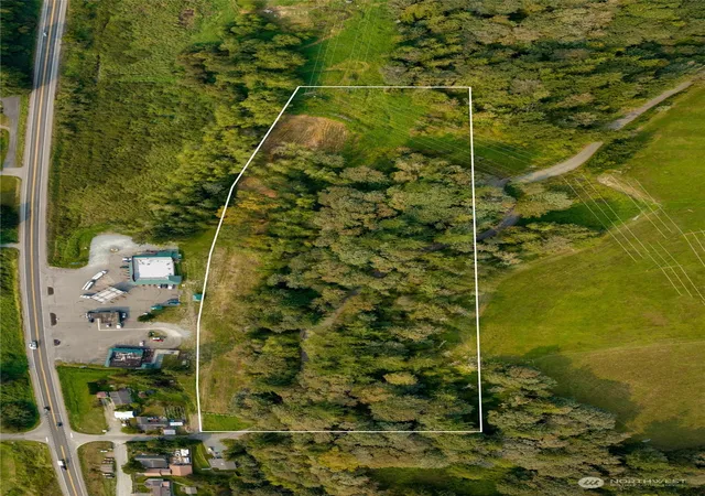 Photo 3 of Sale Pending at 31434 Prevedell Rd, Sedro Woolley, WA 98284 | MLS# NWM2312920 | Listing updated on 2026-05-26