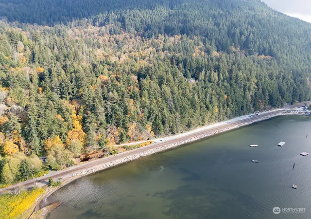 Photo 3 of Sale Pending at 2190 Chuckanut Dr, Bow, WA 98232 | MLS# NWM2318348 | Listing updated on 2026-06-06