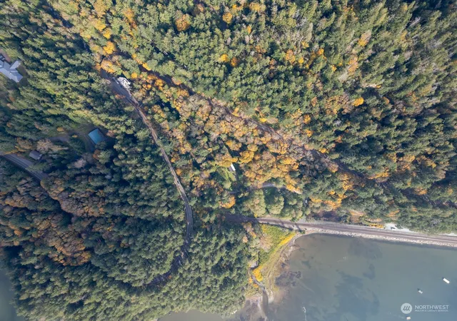 Photo 4 of Sale Pending at 2190 Chuckanut Dr, Bow, WA 98232 | MLS# NWM2318348 | Listing updated on 2026-06-06