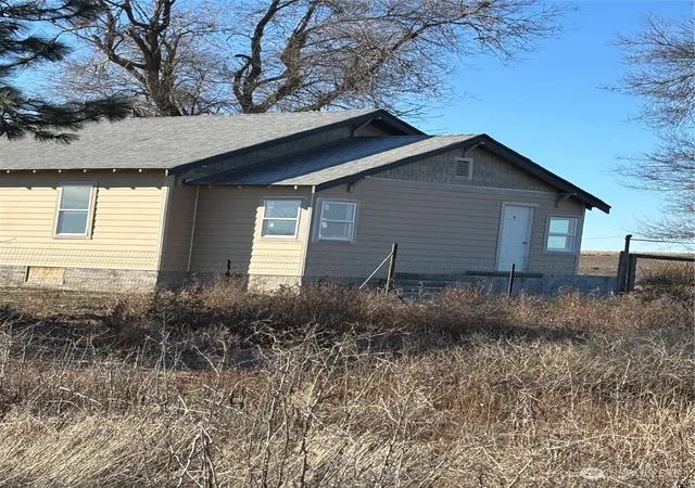 Photo 1 of Sale Pending at 1979 E Gering Rd, Ritzville, WA 99169 | MLS# NWM2326340 | Listing updated on 2026-09-25